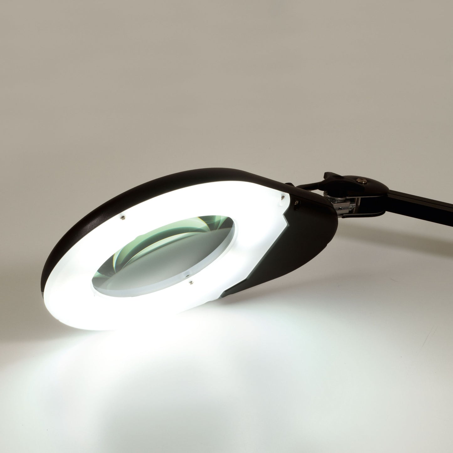 SWING LED Magnifier Lamp