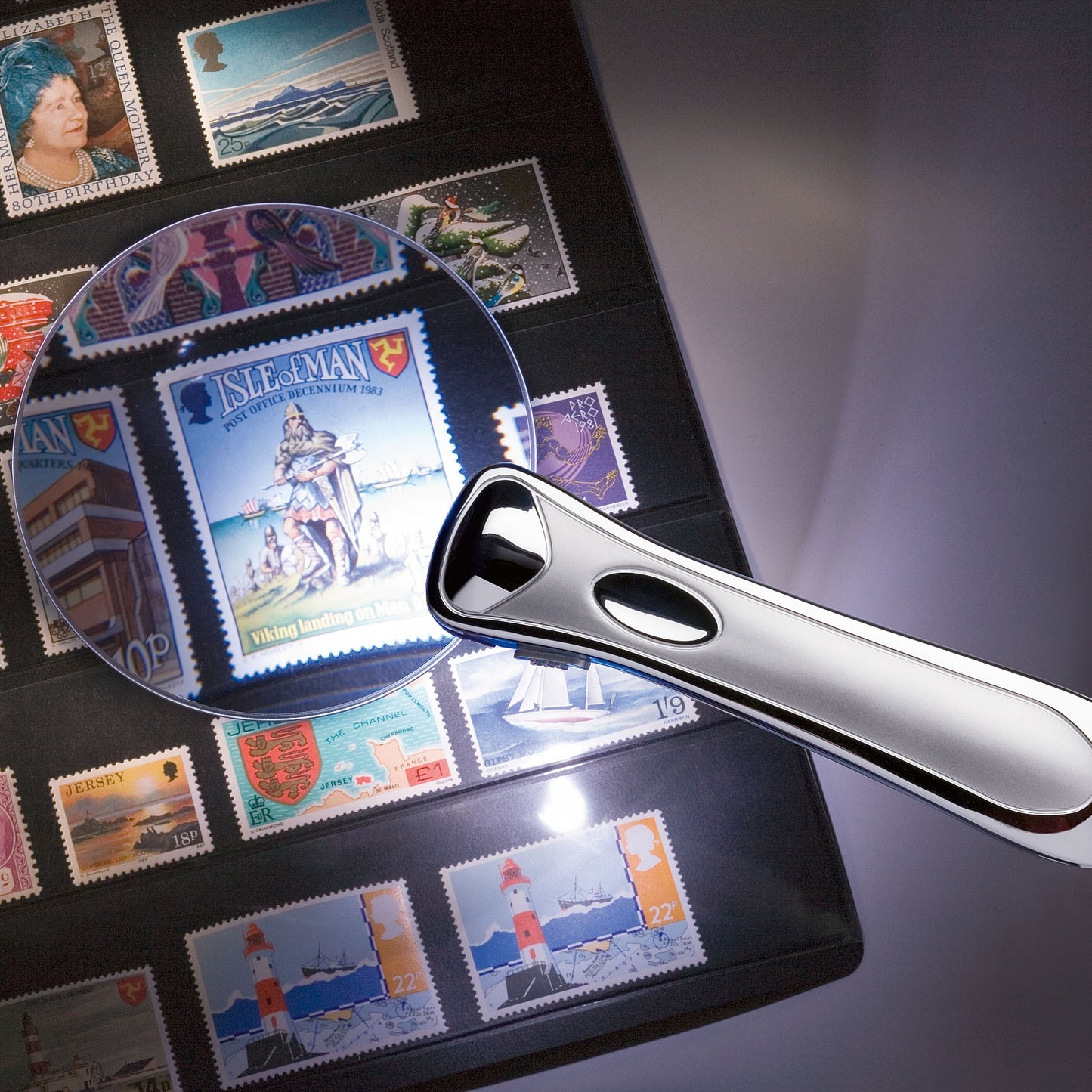 Frameless Magnifier with Chrome Handle
