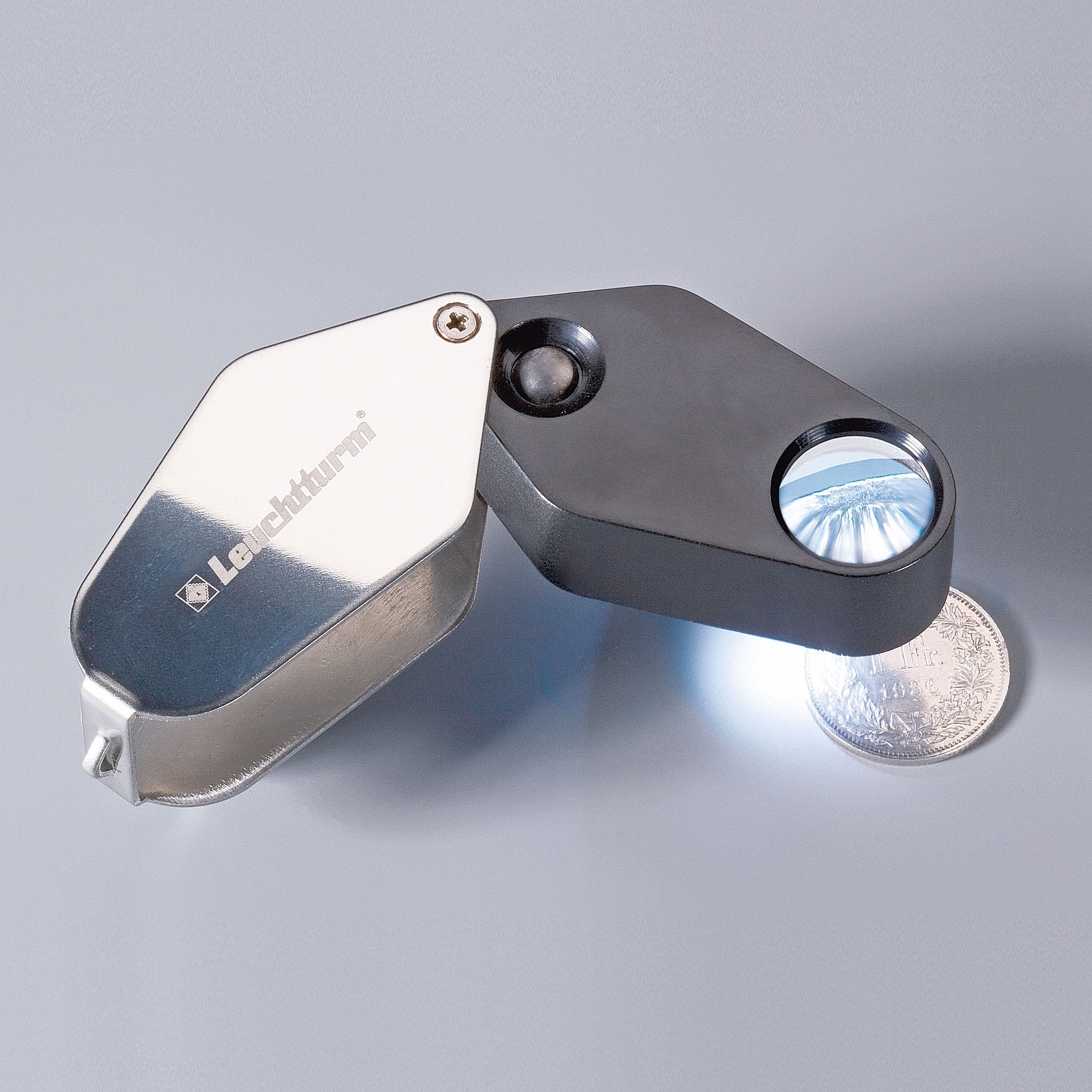 10X folding magnifier – Philatelic Distributors Limited